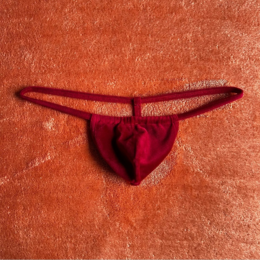 N2N Holiday G String red velvet thong L